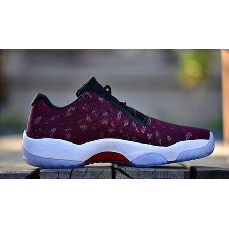 Air Jordan Future Low "Burgundy"