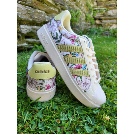 Zapatillas Adidas FARM STREETTALK  "Beige"
