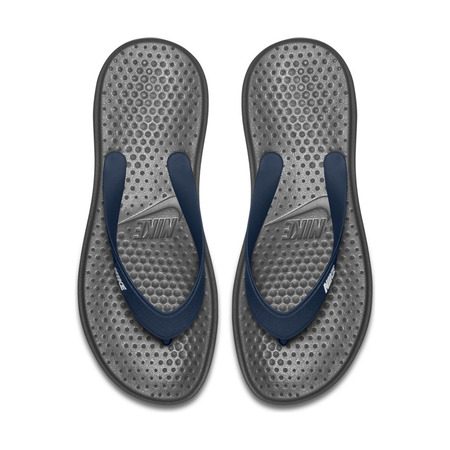 Nike Solay Thong (001)
