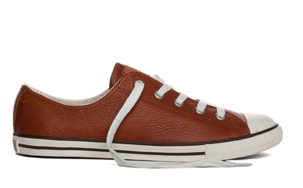 chucks dainty leder
