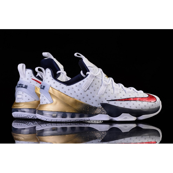 Lebron XIII Low "USA" (164/white/university red/obsidian)
