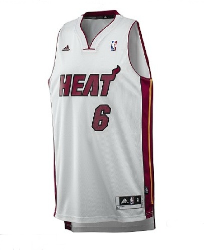 Camiseta lebron sales james blanca