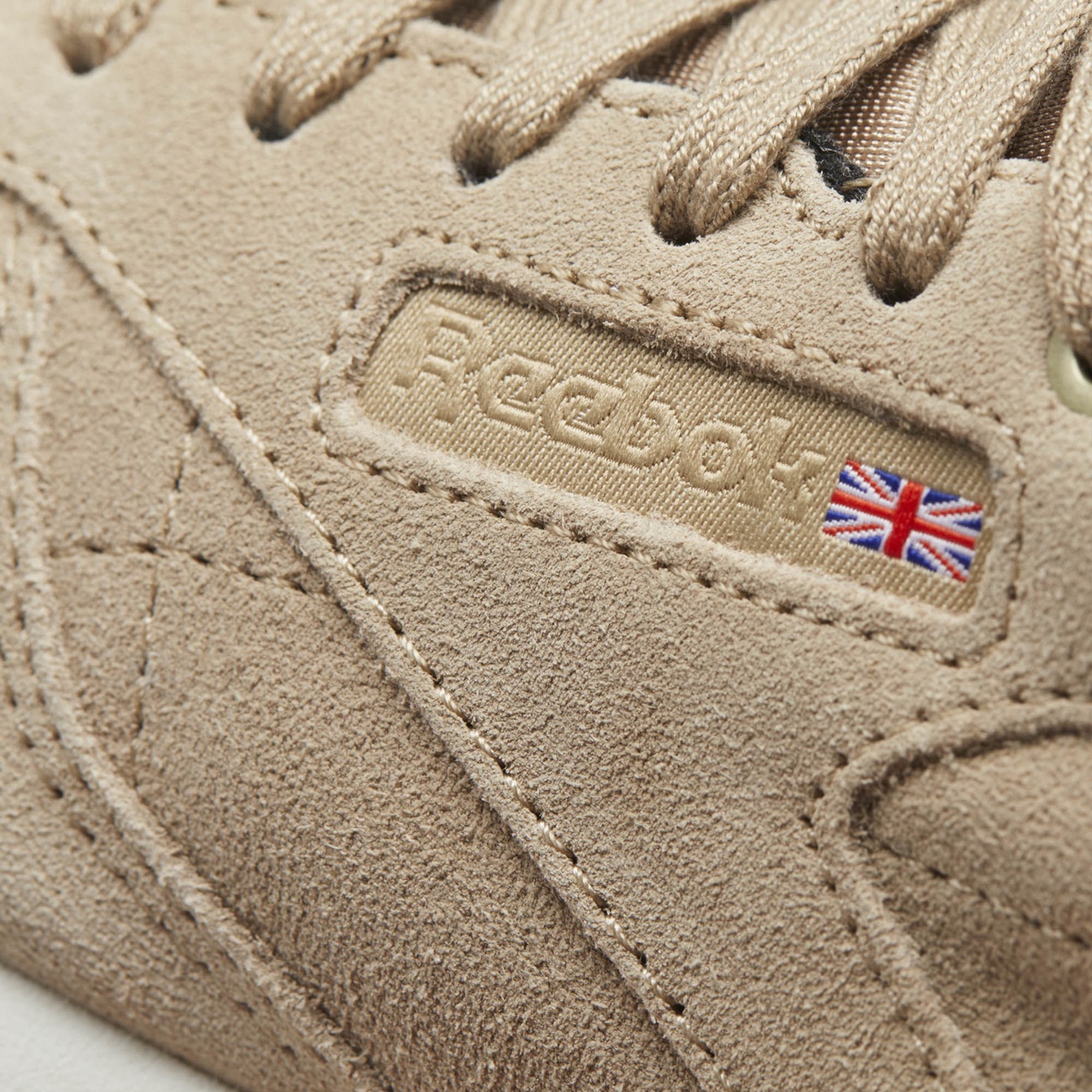 Reebok hotsell classic gamuza